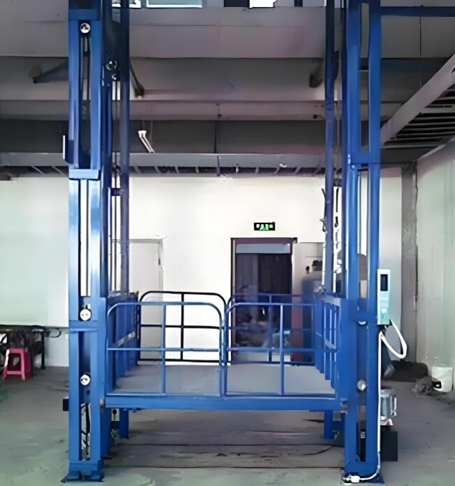 西华导轨式升降货梯